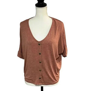 Wet Seal size M EUC top - beautiful color, wonderful sleeve cuffs